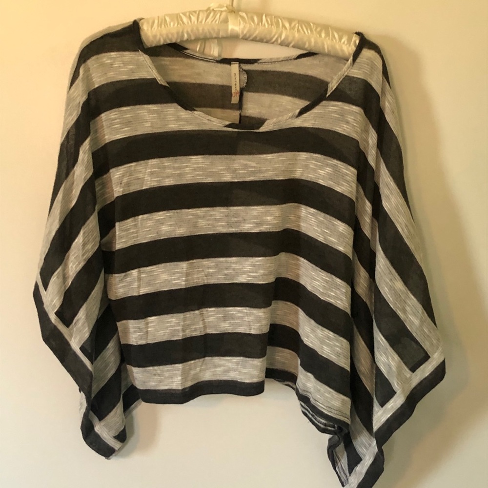 Cropped shawl